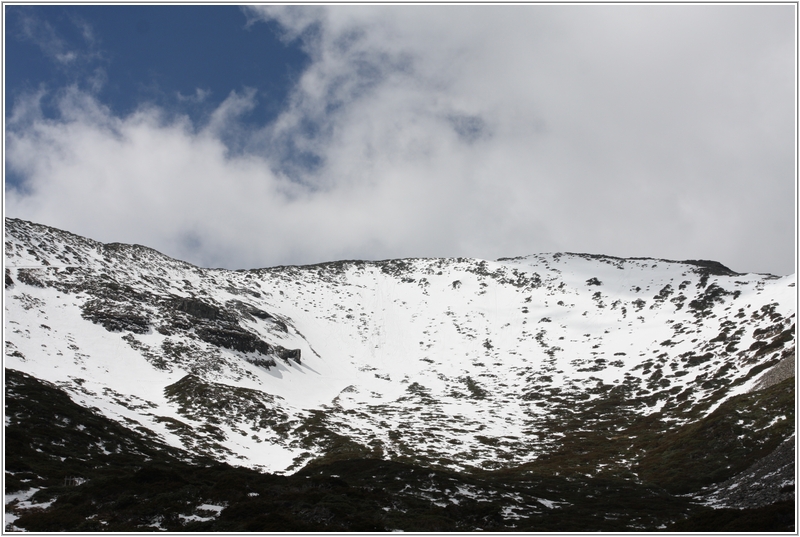 2012-03-06 10-14-07雪山圈谷.JPG